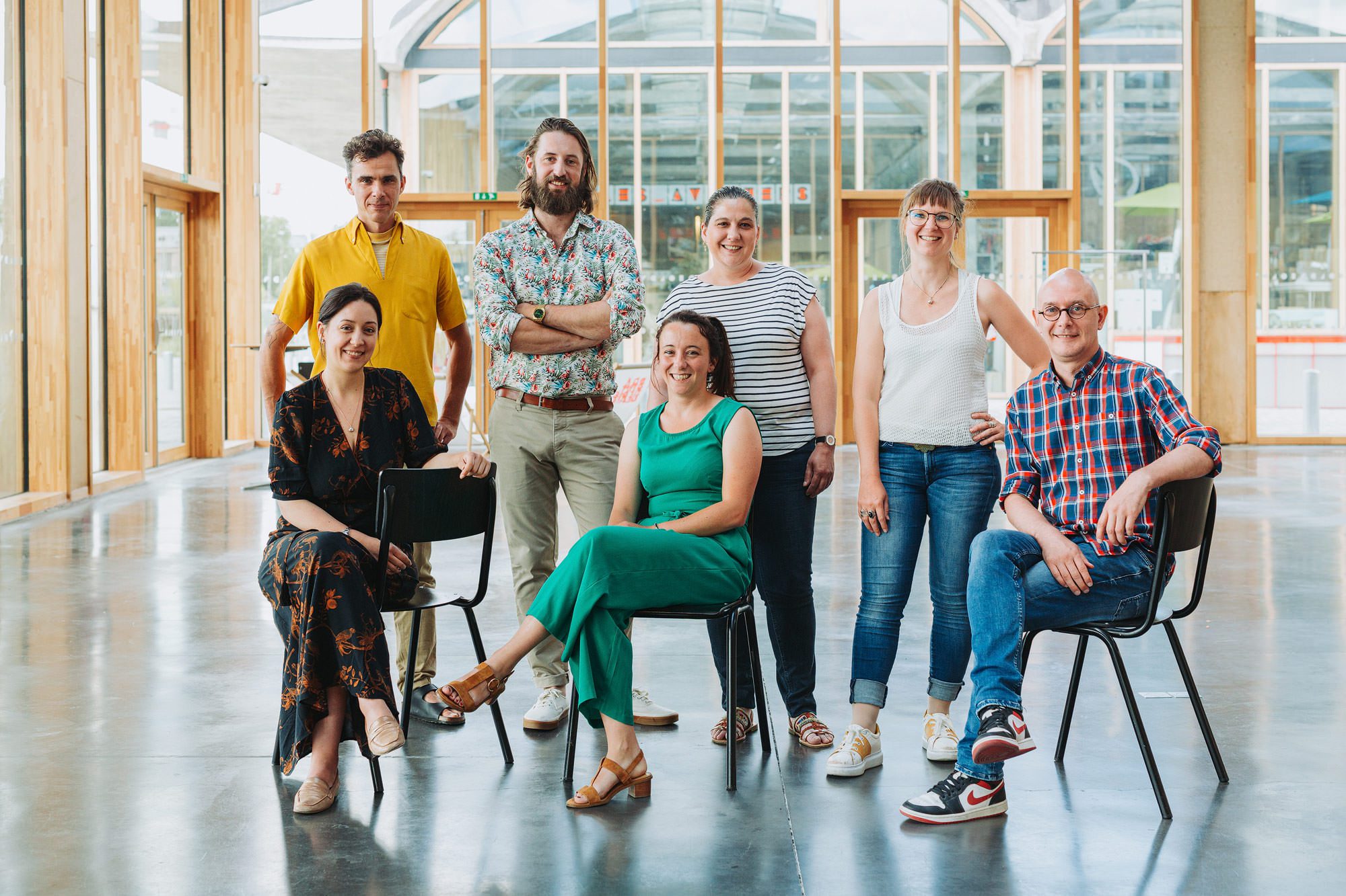 Photographie de groupe au Bazaar Saint Sauveur pour Grands Ensemble